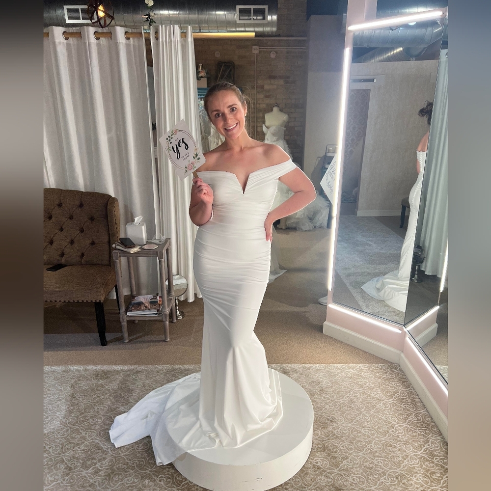 Jolle Olivia size 10 white wedding dress
